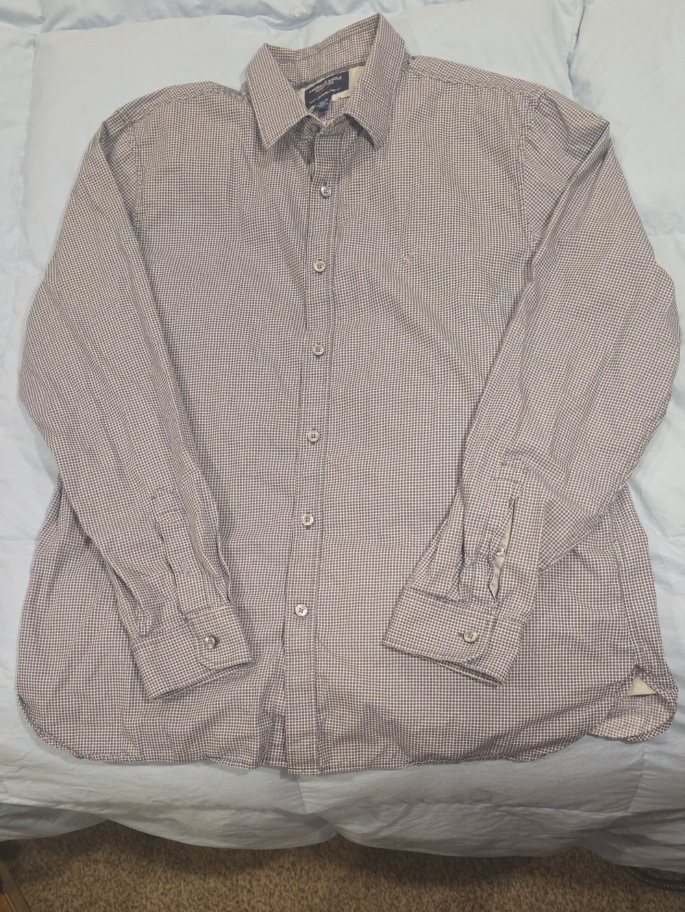 American Eagle Outfitters Men's Burgundy and White Micro-Check Button-Up Shirt
